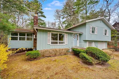 14 Lakewood Drive, Mashpee MA — view 2