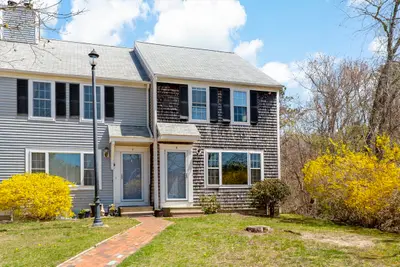 573 Carriage Shop Road, Unit G