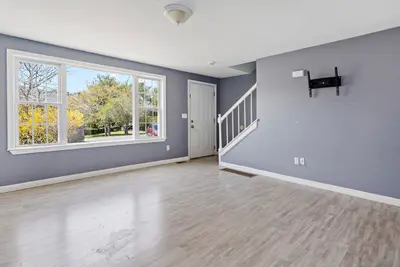 573 Carriage Shop Road, Unit G, Falmouth MA — view 3
