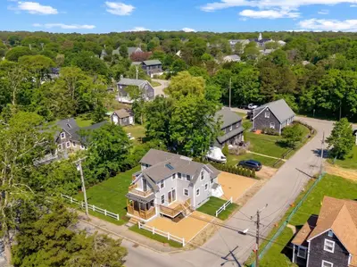 33 Vineyard Avenue, Oak Bluffs MA — view 3