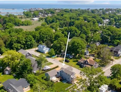 33 Vineyard Avenue, Oak Bluffs MA — view 4