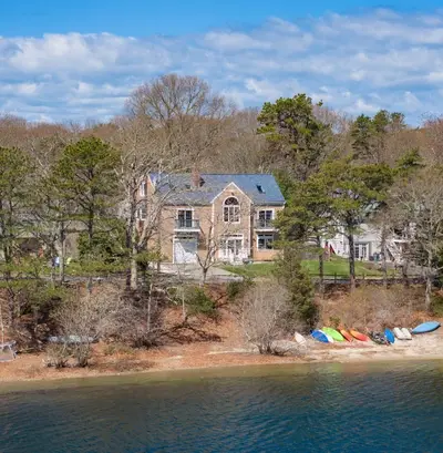 251 Lakeside Drive
