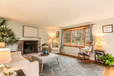 9 Mansfield Avenue, Barnstable MA — view 3
