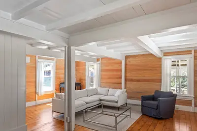 16 Atlantic Avenue, Oak Bluffs MA — view 5