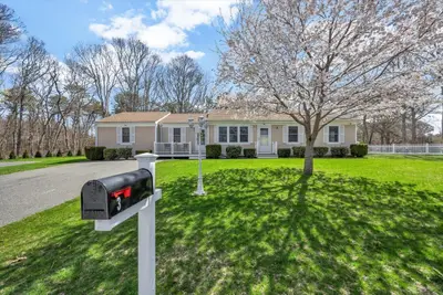 3 Harness Drive, Falmouth MA — view 3