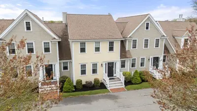 1068 Main Street, Unit 1068