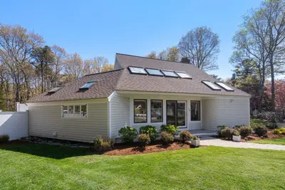 26 Driftwood Circle, Mashpee MA — view 2