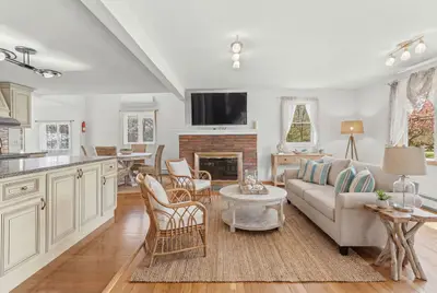 6 Sylvan Way, Yarmouth MA — view 5