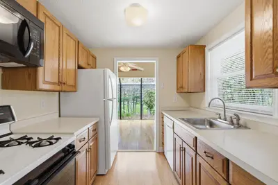 11 Harbor Hill Drive, Unit 11, Bourne MA — view 2