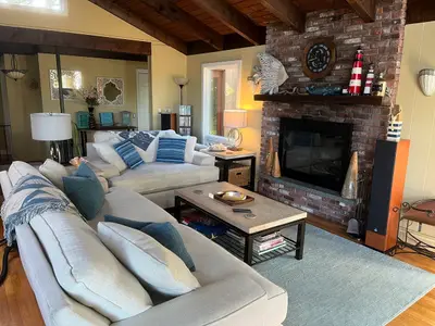 9 Kinnikinnick Road, Truro MA — view 5