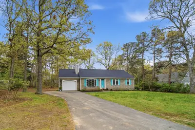 4 Bourne Hay Road, Sandwich MA — view 2