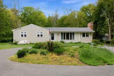 1519 Santuit Newtown Road