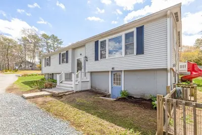 10 Albert Road, Bourne MA — view 3