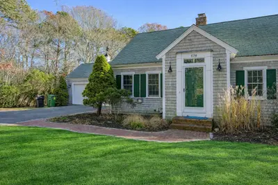 578 Huckins Neck Road, Barnstable MA — view 3