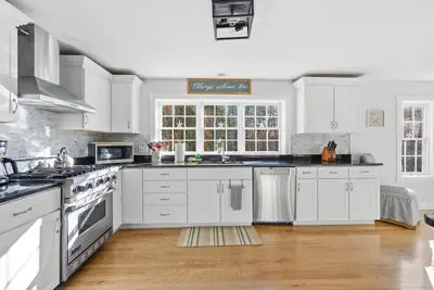 578 Huckins Neck Road, Barnstable MA — view 5