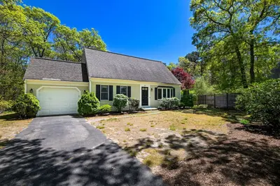 20 Old Kenyon Road, Falmouth MA — view 2