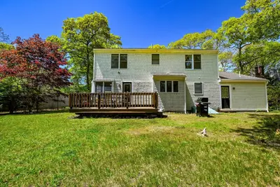 20 Old Kenyon Road, Falmouth MA — view 3