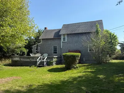 19 Perkins Avenue