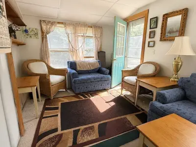 19 Perkins Avenue, Oak Bluffs MA — view 4