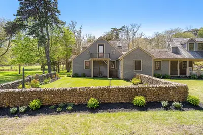15 Tamarack Lane, Oak Bluffs MA — view 4