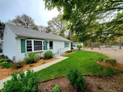 52 Thayer Street