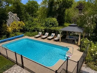 10 Old Colony Way