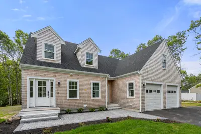 10 Laurel Lane