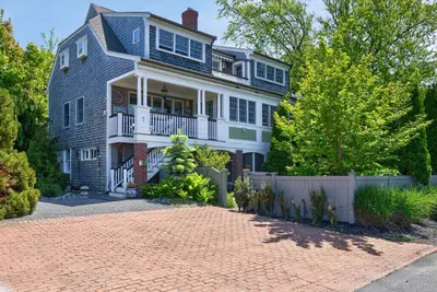 7 Miller Hill Road, Unit 1