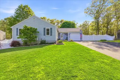 9 Woodridge Road, Sandwich MA — view 2