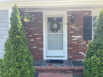 90 Castlewood Circle