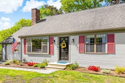 7 Bonnie Briar Road