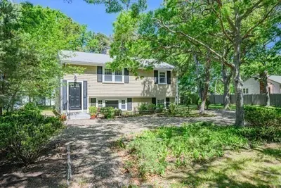19 Maine Avenue, Yarmouth MA — view 5