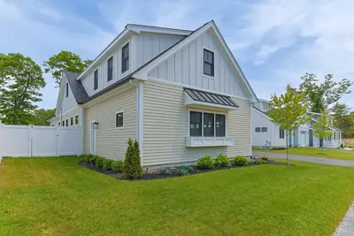 17 Josiah Path, Falmouth MA — view 4