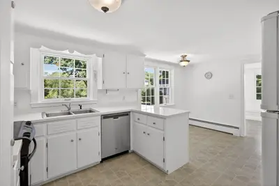 56 Field Street, Falmouth MA — view 5
