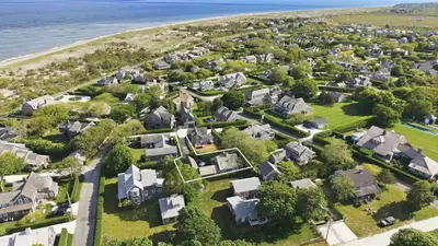 9 Carew Lane, Nantucket MA — view 3