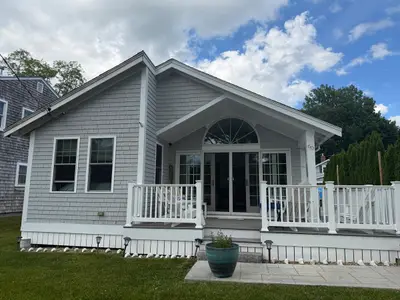 60 Wamsutta Avenue