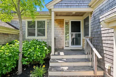 4 Wildflower Lane, Unit 4