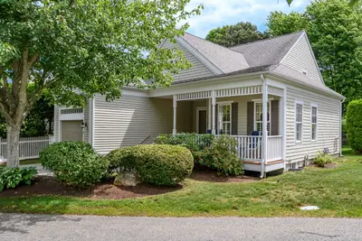 6 Hollyhock Knoll Court, Unit 115