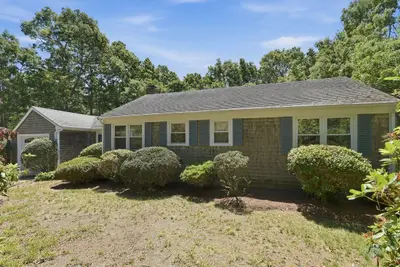8 Emerald Way, Sandwich MA — view 2