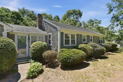 8 Emerald Way, Sandwich MA — view 3