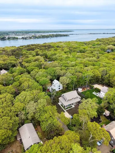 28 Grovedale Road, Oak Bluffs MA — view 4