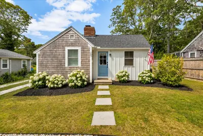 25 Lake Road E