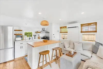 25 Lake Road E, Yarmouth MA — view 5