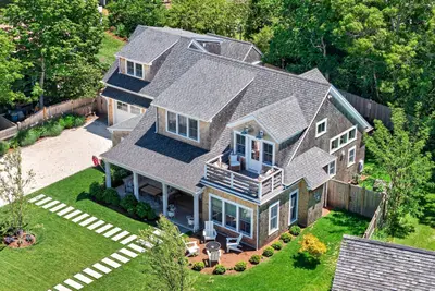 60 Bayberry Road