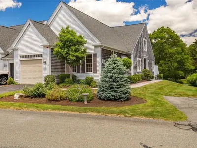 11 Stratford Ridge, Unit 11