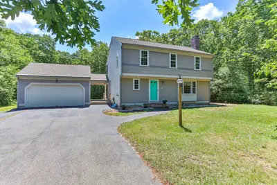 4 Carver Drive