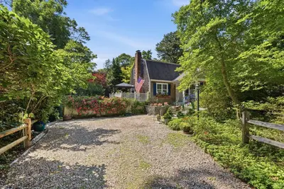 25 Muskegat Road, Falmouth MA — view 2