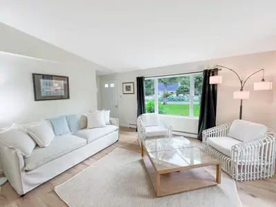 82 Pennsylvania Avenue, Oak Bluffs MA — view 2