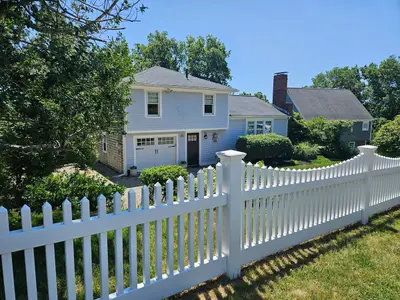 20 Burg Avenue