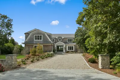 24 Westwood Road, Falmouth MA — view 2